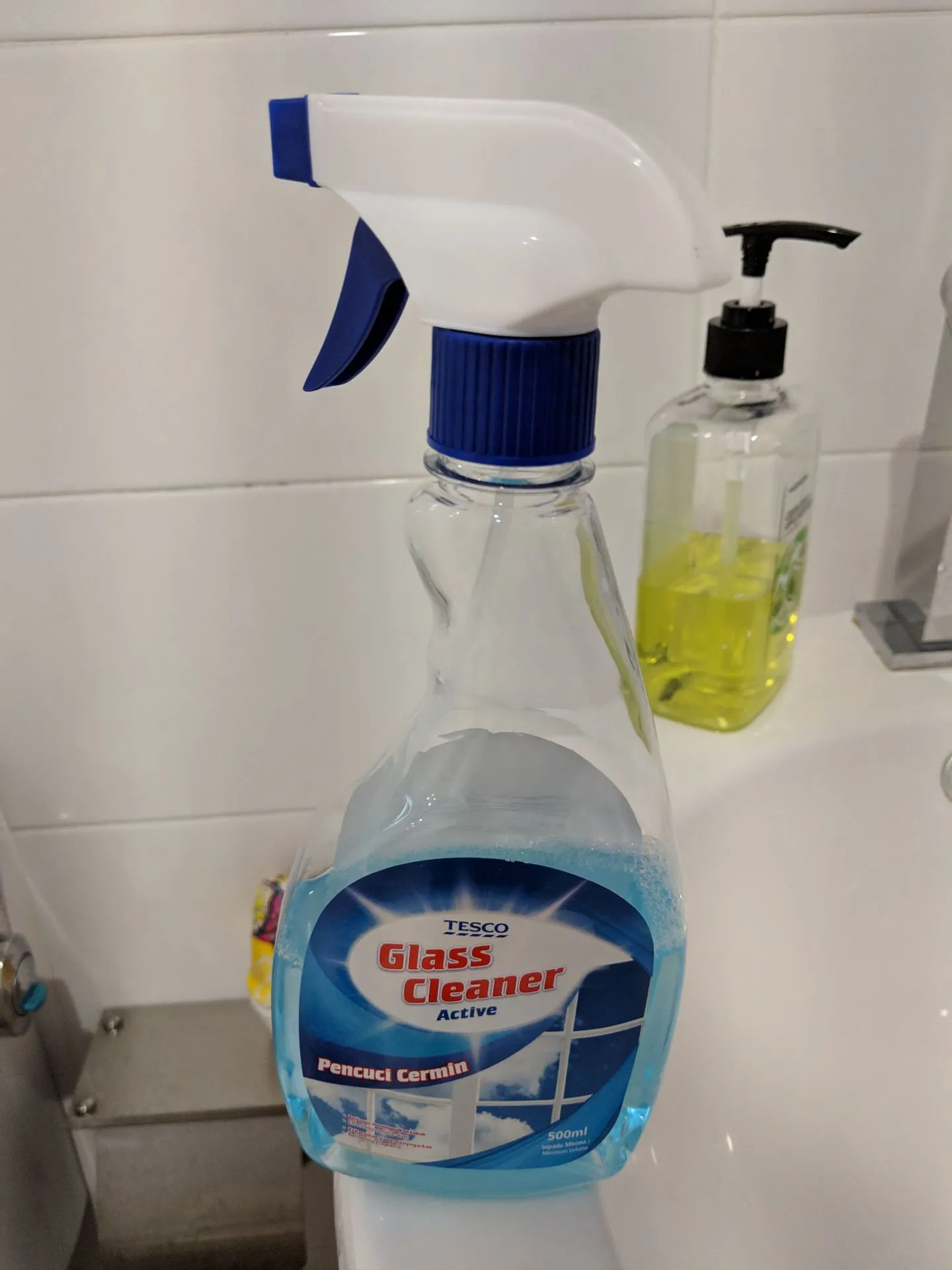 We bought this from Tesco to clean our mirrors. Unfortunately it doesn’t work to get rid of the water marks.